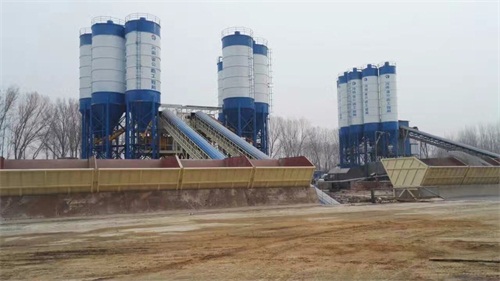 水泥混凝土拌合站的輸送設(shè)備都有哪些