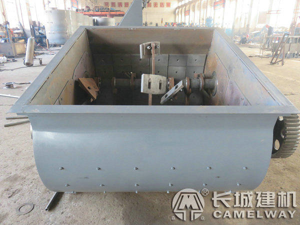 強(qiáng)制式混凝土攪拌機(jī)