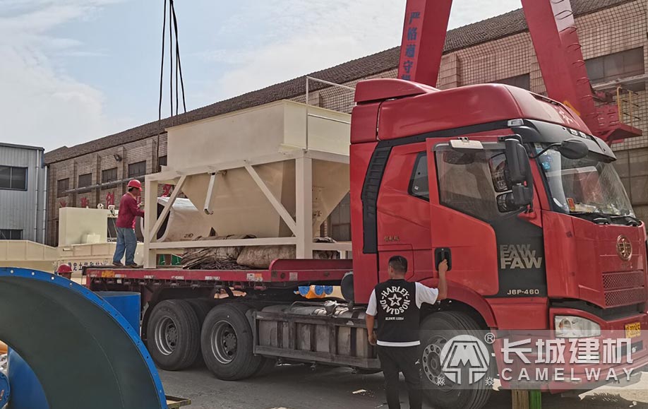 灰土拌合機(jī)設(shè)備發(fā)貨 灰土拌合機(jī)設(shè)備發(fā)貨