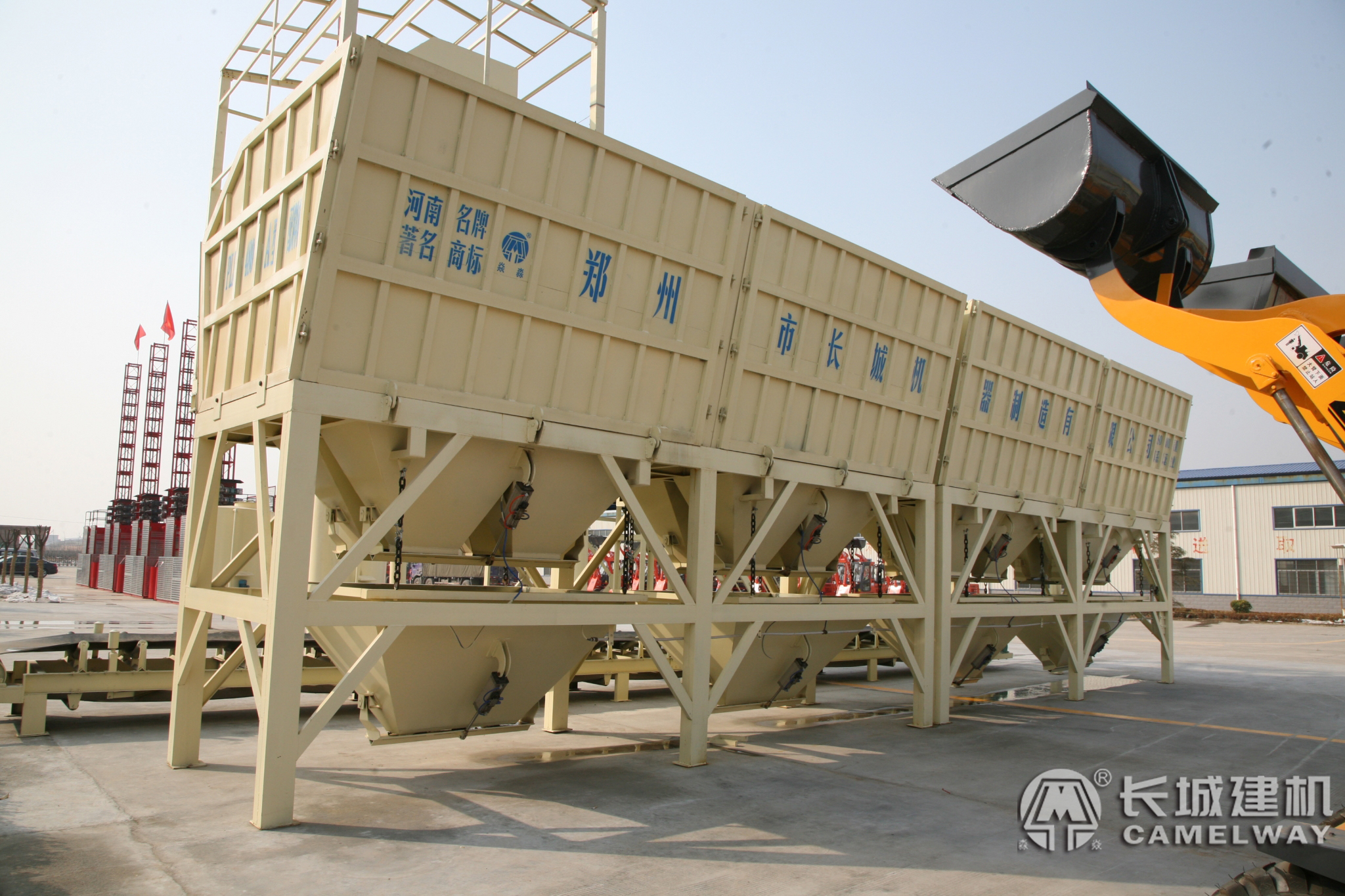 攪拌站中的混凝土配料機(jī)多少錢(qián)一臺(tái)？